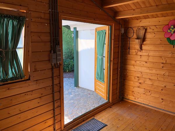 Grote foto tuinhuis met ingebouwde keuken tuin en terras tuinhuisjes en blokhutten