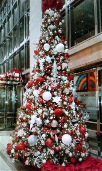Grote foto versierde kerstboom huren afbeeldingen kerstboom diensten en vakmensen kerst