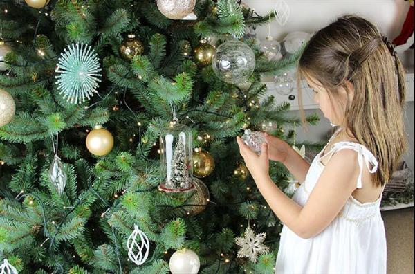 Grote foto versierde kerstbomen afbeeldingen huur kerstboom diversen versiering
