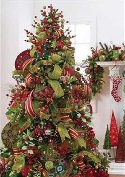 Grote foto mooi versierde huur kerstbomen afbeeldingen diensten en vakmensen themafeestjes