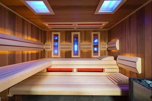 Grote foto luxe finse sauna infrarood cabine sport en fitness sauna