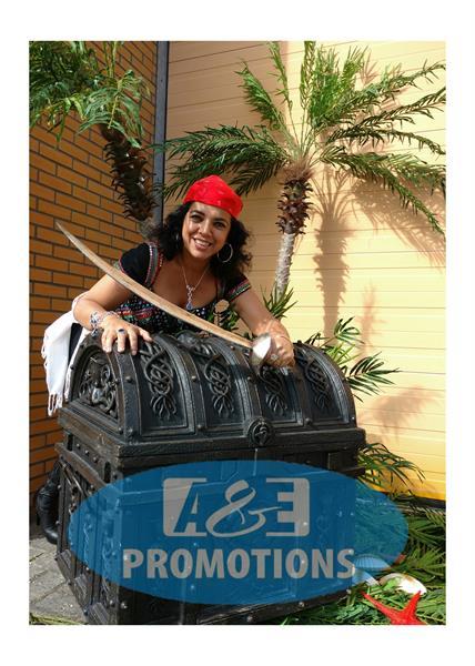 Grote foto pirates caribbean props verhuur schatkist gent diensten en vakmensen verhuur zalen en feestlocaties