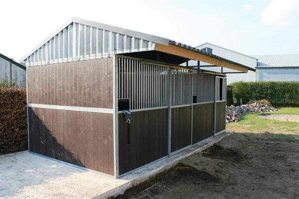 Grote foto paardenboxen buitenboxen buitenstal buitenstalling dieren en toebehoren stalling en weidegang
