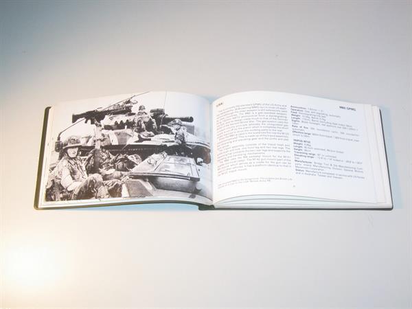 Grote foto jane pocket book 19 heavy automatic weapons boeken oorlog en militair