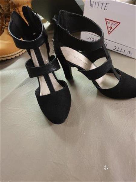 Grote foto zwarte elegante schoenen kleding dames schoenen