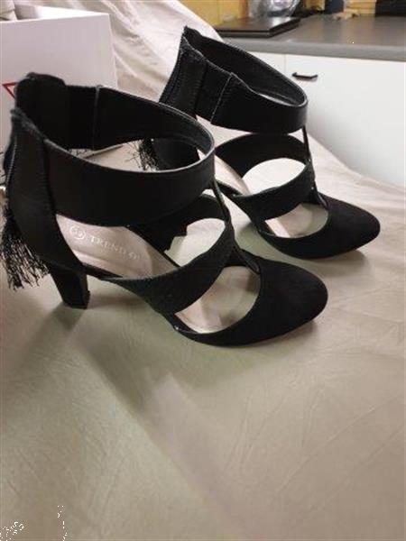 Grote foto zwarte elegante schoenen kleding dames schoenen