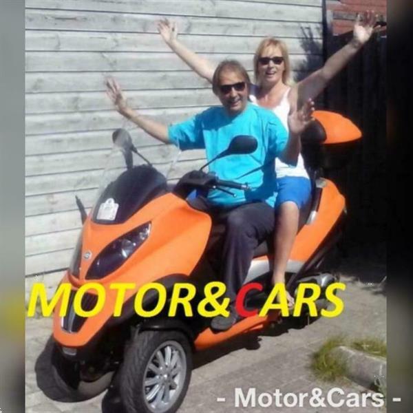 Grote foto piaggio vespa 125cc 250cc 300cc inleren uitlezen motoren tuning en styling