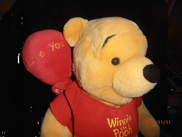 Grote foto pluche winnie the pooh met ballon kinderen en baby knuffels en pluche