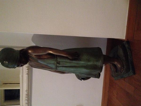Grote foto levensgroot bronzen beeld girl with jag antiek en kunst koper en brons