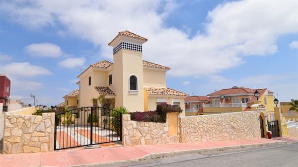 Grote foto 3 slaapkamer villa in villamartin alicante huizen en kamers bestaand europa