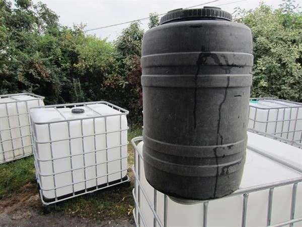 Grote foto watervaten 1000 l plastiek pallets ibc tanks tuin en terras regentonnen