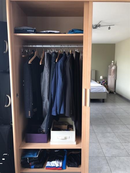 Grote foto ruime kleerkast met schuifdeuren huis en inrichting kledingkasten