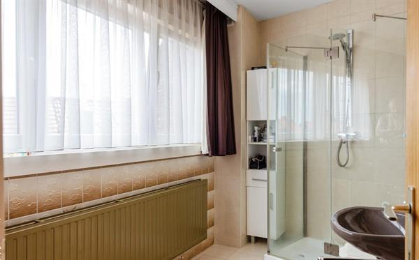 Grote foto bel etage in merksem huizen en kamers bestaand benelux