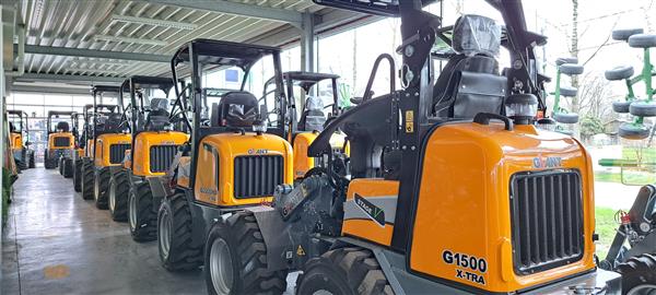 Grote foto deutz tym 25 tot 250pk knikladers wagens machines agrarisch tractoren