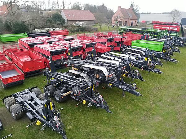 Grote foto deutz tym 25 tot 250pk knikladers wagens machines agrarisch tractoren