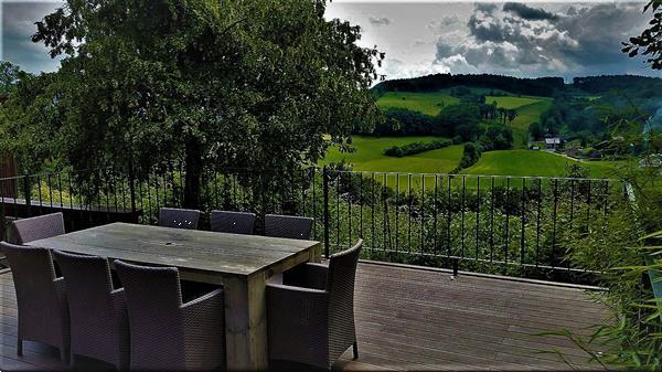 Grote foto ardennen uniek chalet te huur in durbuy zicht vakantie belgi