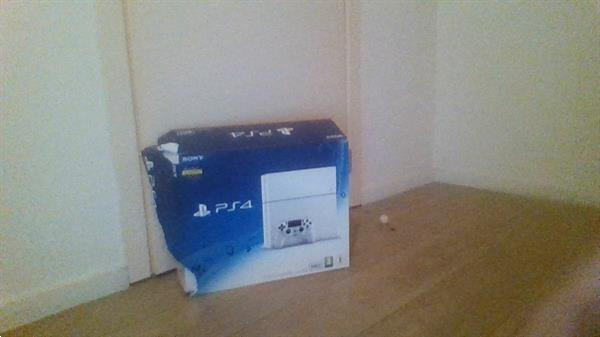 Grote foto playstation 4 500 mb wit te koop 100. euro spelcomputers games playstation 4