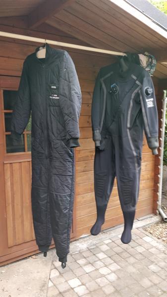 Grote foto te koop droogpak bare met binnenpak en toebehoren watersport en boten duiken en zwemsport