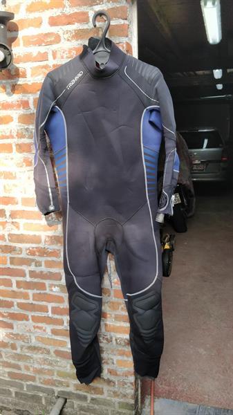 Grote foto te koop droogpak bare met binnenpak en toebehoren watersport en boten duiken en zwemsport