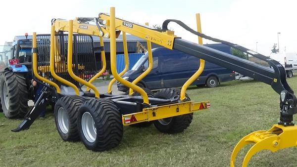 Grote foto bos uitrijkaar oniar van 17 ton agrarisch bosbouw