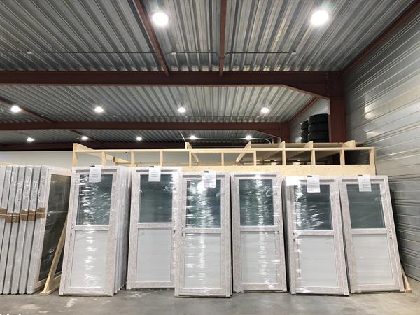 Grote foto pvc ramen wit 3000 stuks stockverkoop ramenhal doe het zelf en verbouw kozijnen en schuifpuien