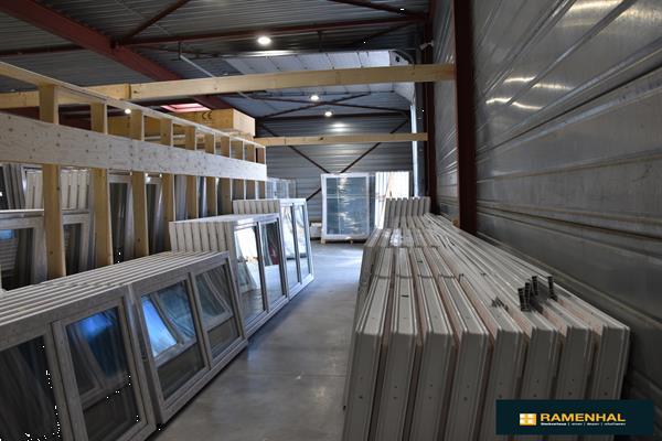 Grote foto pvc ramen wit 3000 stuks stockverkoop ramenhal doe het zelf en verbouw kozijnen en schuifpuien