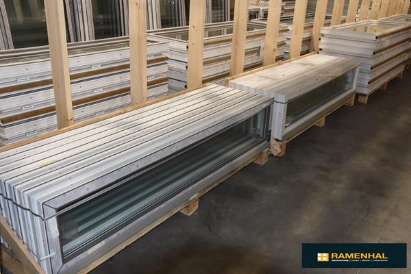 Grote foto pvc ramen wit 3000 stuks stockverkoop ramenhal doe het zelf en verbouw kozijnen en schuifpuien