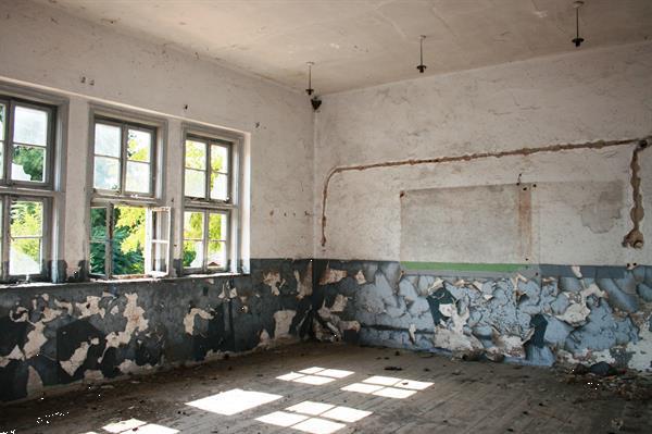 Grote foto een schoolgebouw te koop in het dorp razdel bedrijfspanden bedrijfsruimte te koop