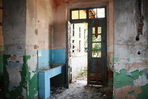 Grote foto een schoolgebouw te koop in het dorp razdel bedrijfspanden bedrijfsruimte te koop
