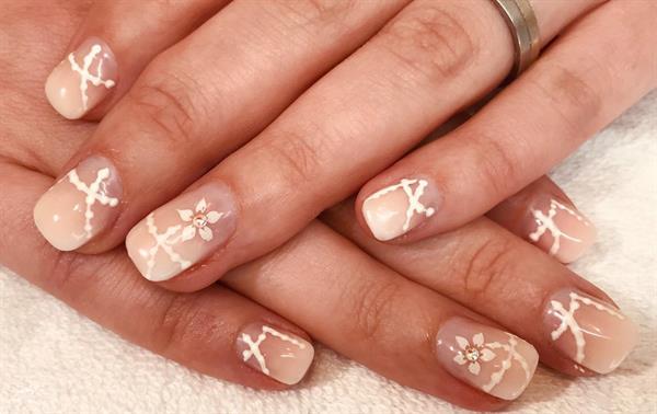 Grote foto manicure gellak gelnagels nail art beauty en gezondheid hand en voetverzorging