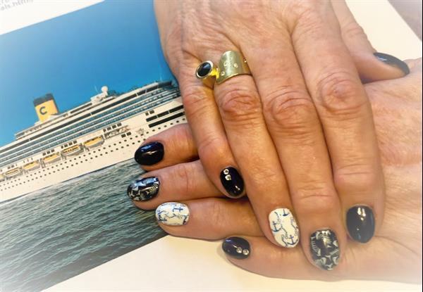 Grote foto manicure gellak gelnagels nail art beauty en gezondheid hand en voetverzorging