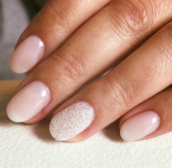 Grote foto manicure gellak gelnagels nail art beauty en gezondheid hand en voetverzorging