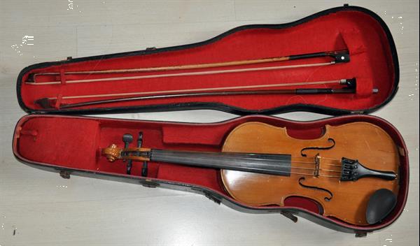 Grote foto oude viool met 2 strijkstokken muziek en instrumenten violen en altviolen