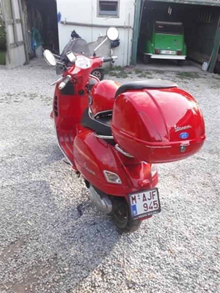 Grote foto vespa gts fietsen en brommers vespa