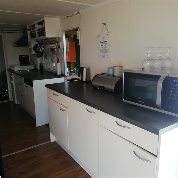 Grote foto container woonunit noodwoning stacaravan caravans en kamperen stacaravans