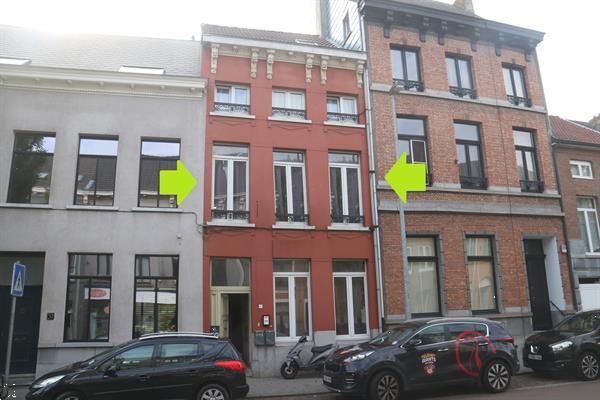 Grote foto lier goed gelegen te renoveren woning. huizen en kamers eengezinswoningen