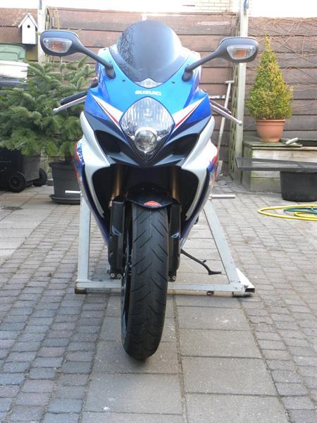 Grote foto gsx 1000 r suzuki paddockstand motoren onderhoudsmiddelen