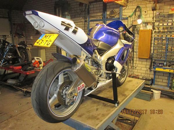 Grote foto gsx 1000 r suzuki paddockstand motoren onderhoudsmiddelen