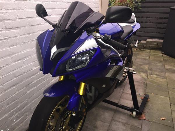 Grote foto yamaha r6 paddockstand ideaal ivm winterstalling motoren onderhoudsmiddelen