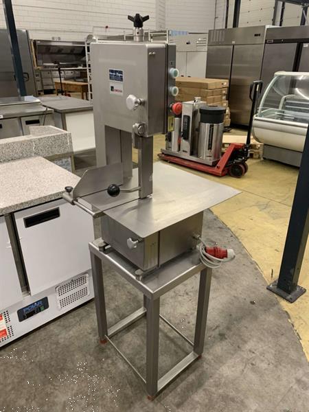 Grote foto rvs omega se240 lintzaag beenderzaag 400v slagerij horeca diversen overige diversen
