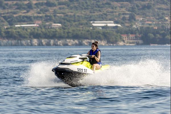 Grote foto jet ski business over te nemen te tenerife zakelijke goederen exploitaties en overnames