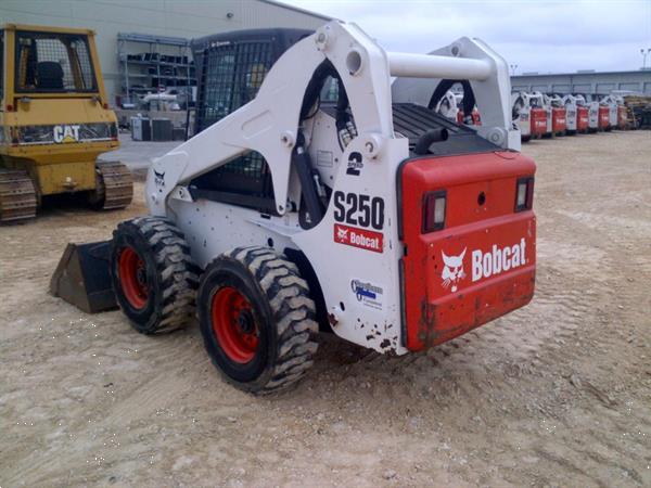 Grote foto bobcat s250 agrarisch graafmachines