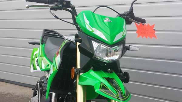 Grote foto bosuer moto 125cc homologu e motoren overige merken