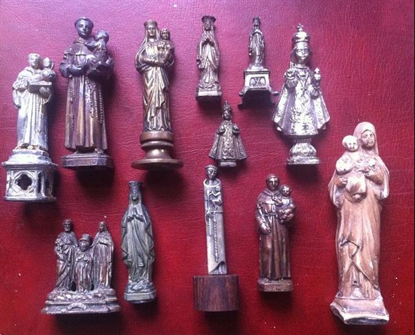 Grote foto lot religie beeldjes in metaal wijwater verzamelen religie