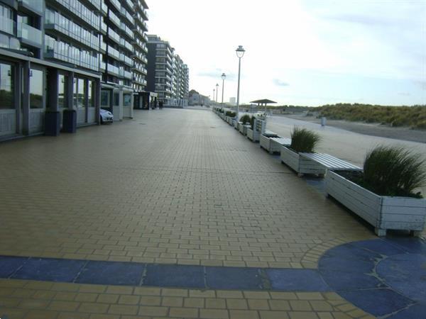 Grote foto grote studio zonnekant vlakbij zeedijk nieuwpoort vakantie belgi