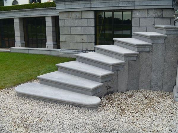 Grote foto natuursteen trappen verkrijgbaar bij masterstone doe het zelf en verbouw beton en steenbewerking