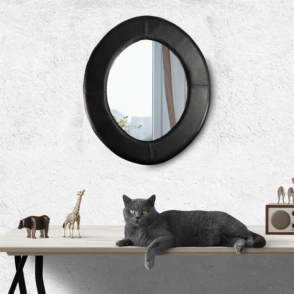 Grote foto een fraaie spiegel met een frame gemaakt van echt leer ovaa antiek en kunst spiegels