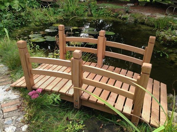 Grote foto 1 brug tuinbrug naaldhout geimpregneerd weerbestendig r tuin en terras tuinmeubelen