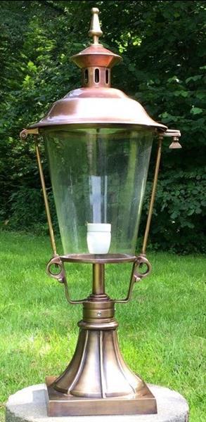 Grote foto wandlamp rond glas bestaande uit koper en messing geweldige tuin en terras verlichting