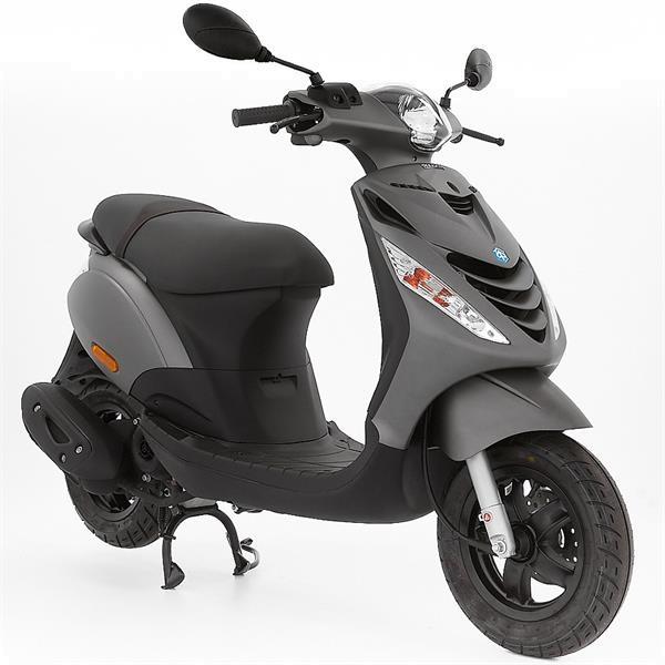 piaggio trike scooter
